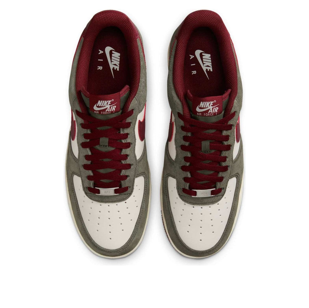 Nike Air Force 1 Low &