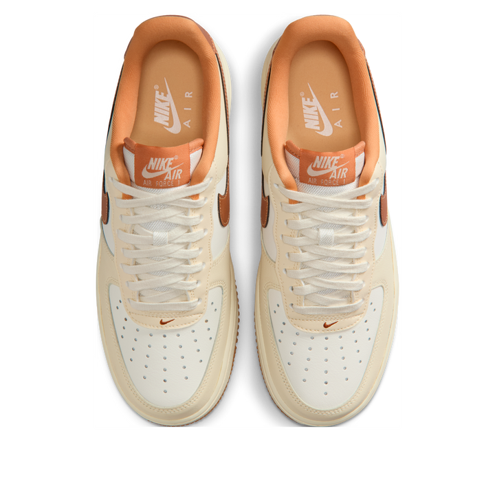 Nike Air Force 1 Low &