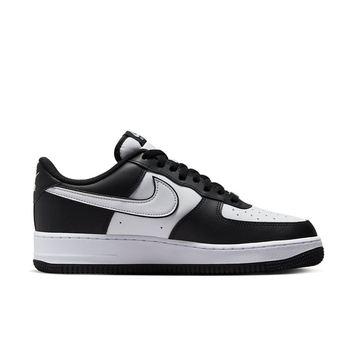 Nike Air Force 1 &
