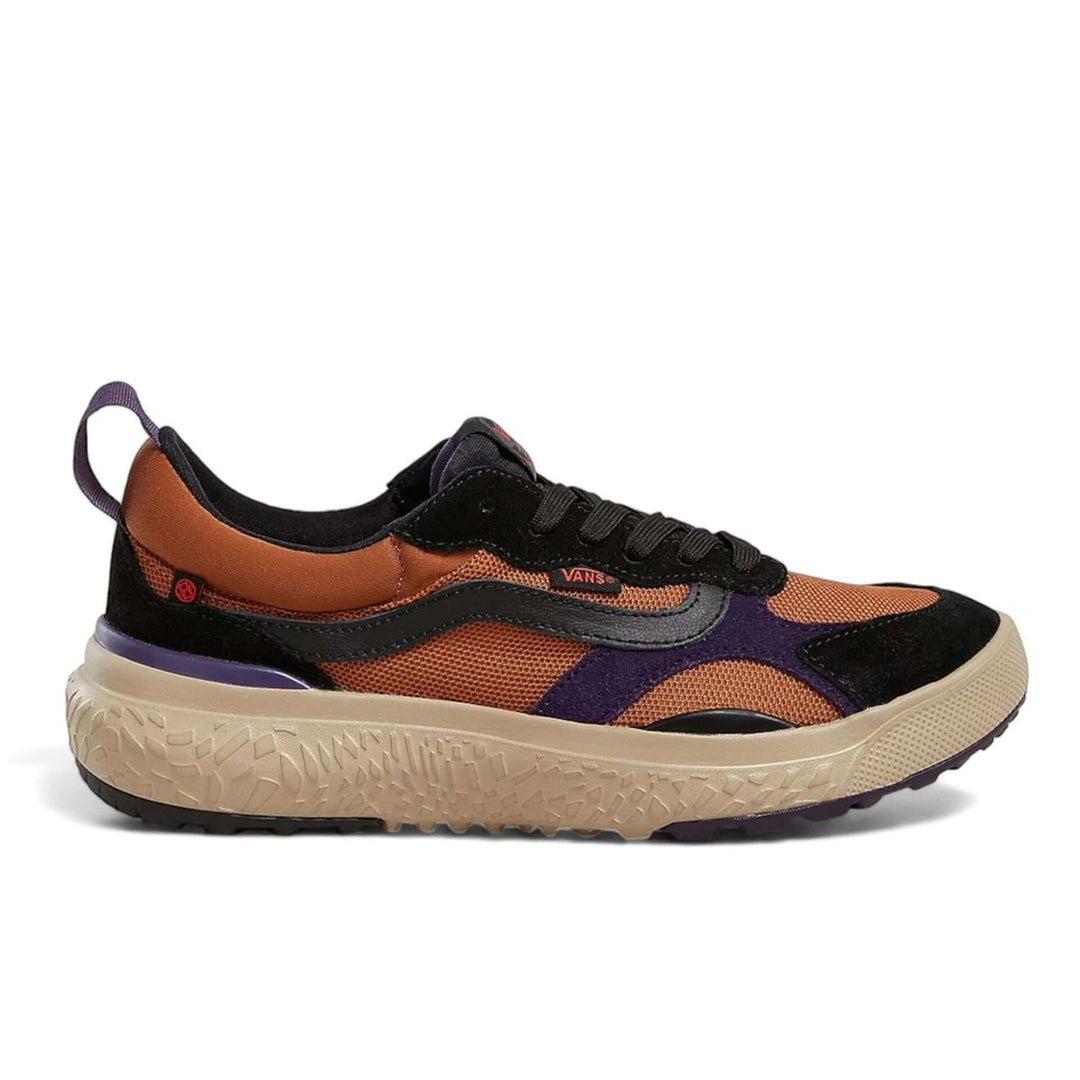VANS sneakers and streetwear collection at STORE 7994