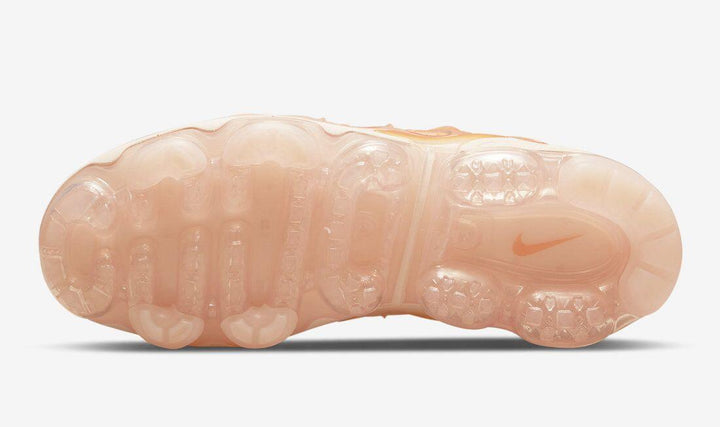 Nike Air VaporMax Plus &