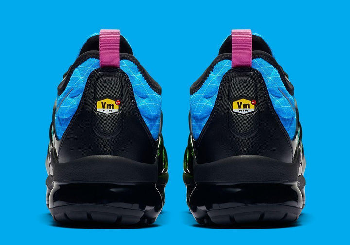 Nike Air VaporMax Plus &