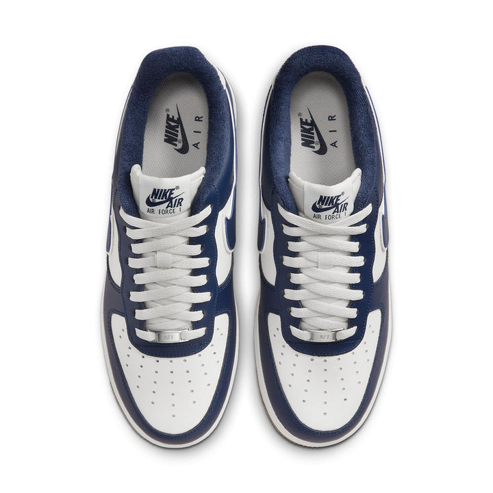 Nike Air Force 1 &