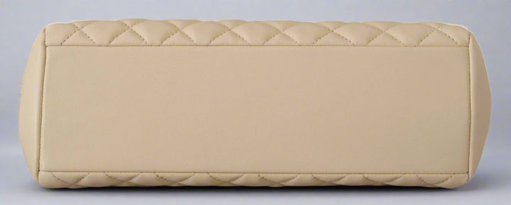 Bolso tote elegante de piel napa acolchada color blanco de VERSACE