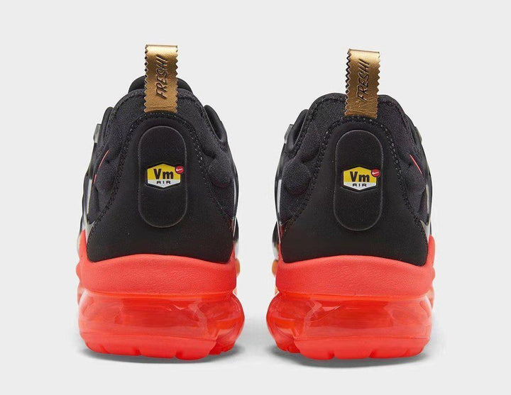 Nike Air VaporMax Plus &