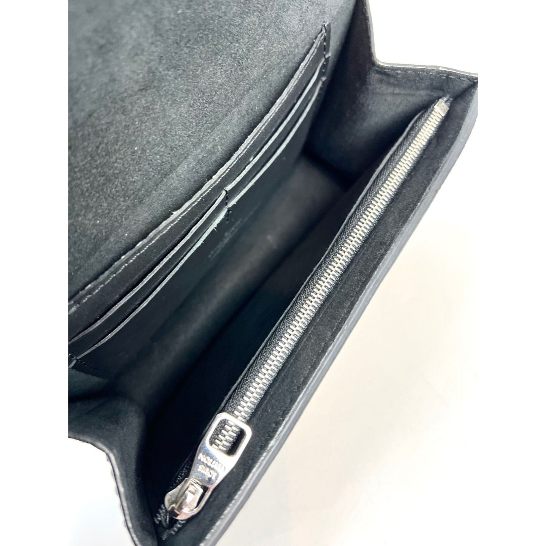 Louis Vuitton Reverse Giant Monogram Dauphine belt bag clutch – STORE 7994