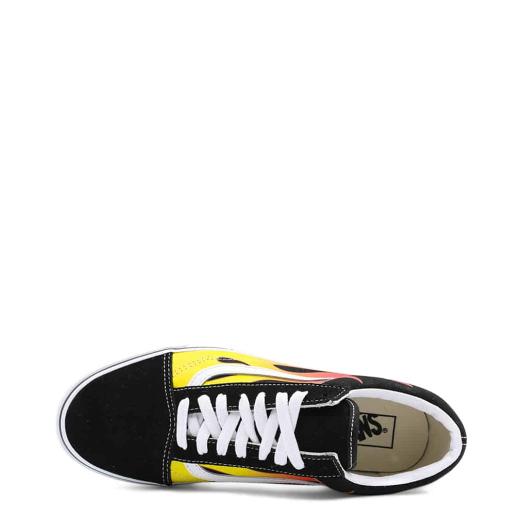 VANS sneakers and streetwear collection at STORE 7994
