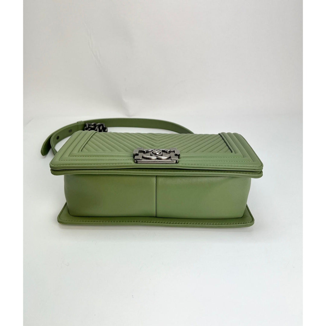 Chanel Medium Boy Flap light green calfskin bag – STORE 7994
