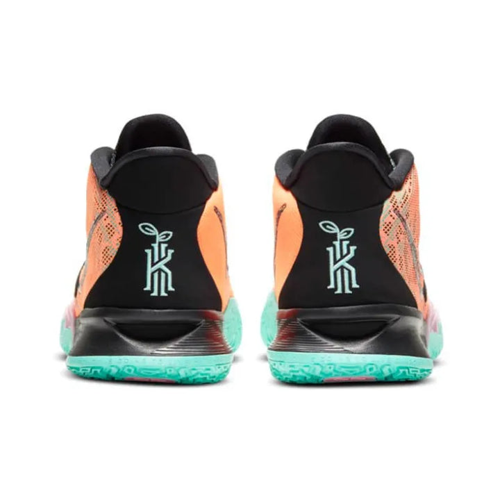 Nike Kyrie 7 &