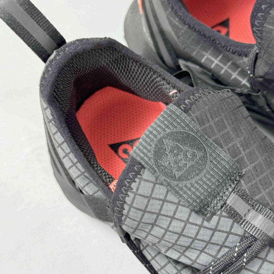 Nike ACG Mountain Fly Low &