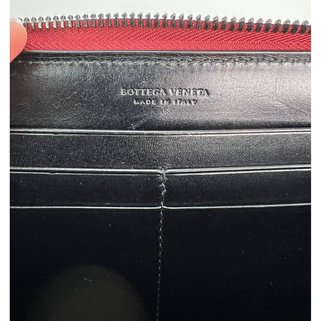 Bottega Veneta Burgundy Intrecciato leather zip wallet clutch – STORE 7994
