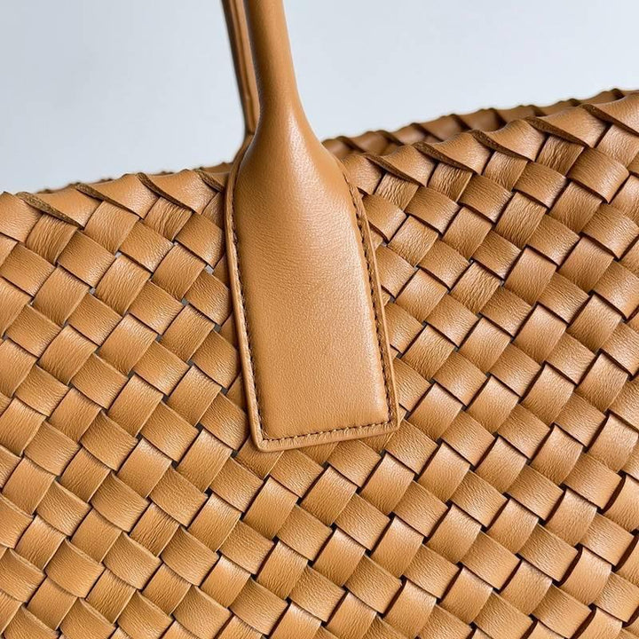 Bottega Veneta Medium Intreccio Leather Bag Tote