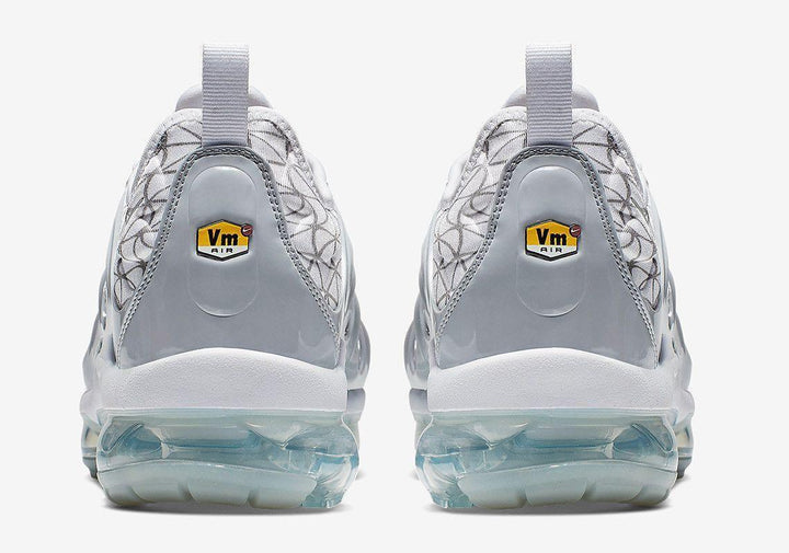 Nike Air VaporMax Plus &