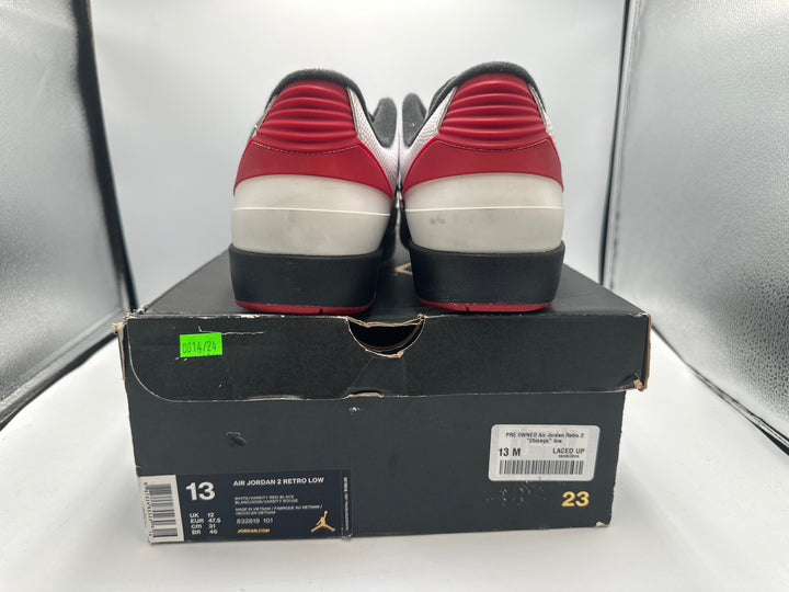 PRE OWNED Air Jordan Retro 2  "Chicago" low