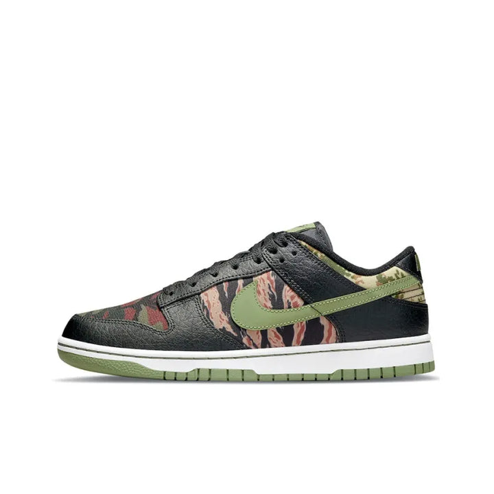 Nike Dunk Low &