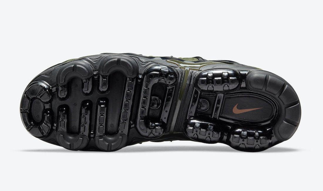 Nike Air VaporMax Plus &