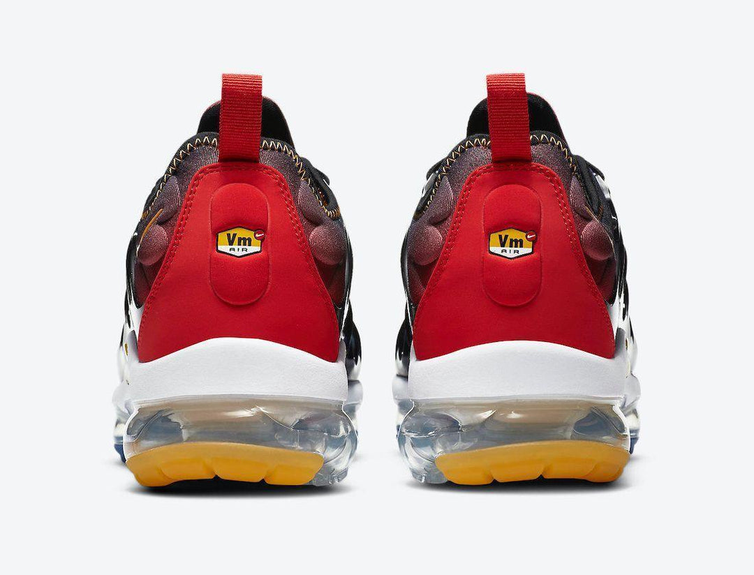 Nike Air VaporMax Plus &
