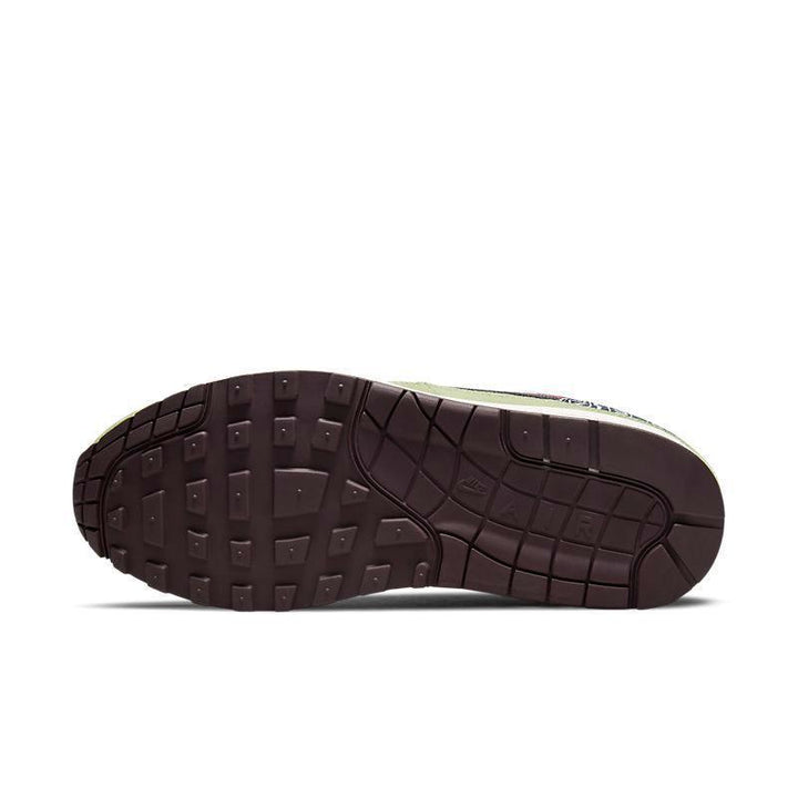 Nike Air Max 1 &