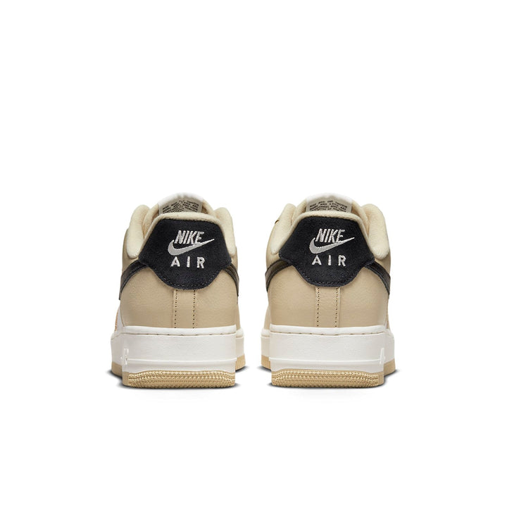 Nike Air Force 1 Low 07 &