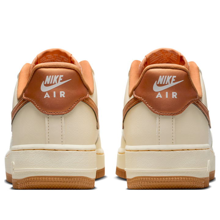 Nike Air Force 1 Low &