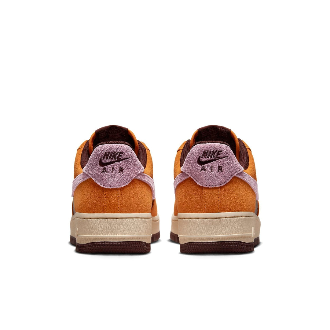 Nike Air Force 1 Low &