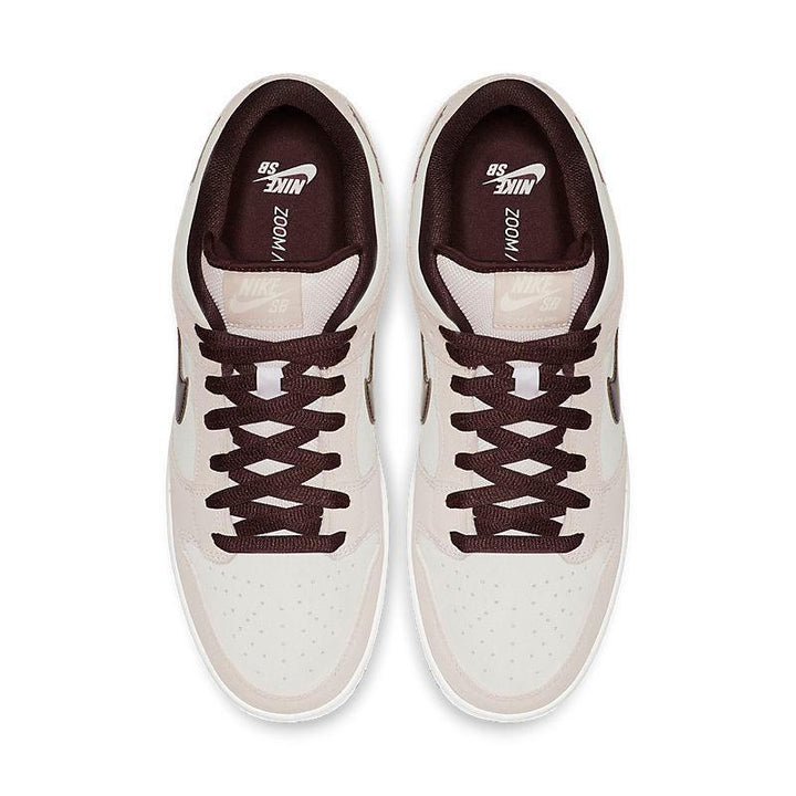 Nike SB Dunk Low &