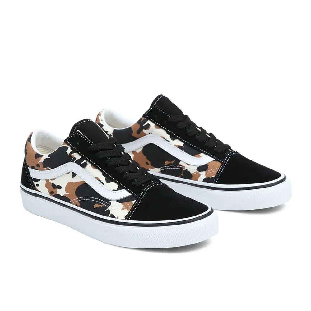 VANS sneakers and streetwear collection at STORE 7994