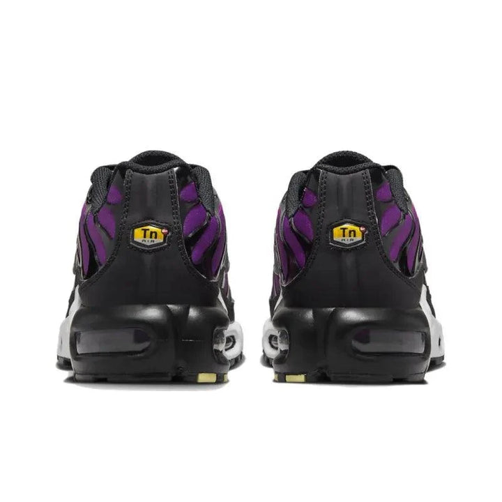 Nike Air Max Plus &