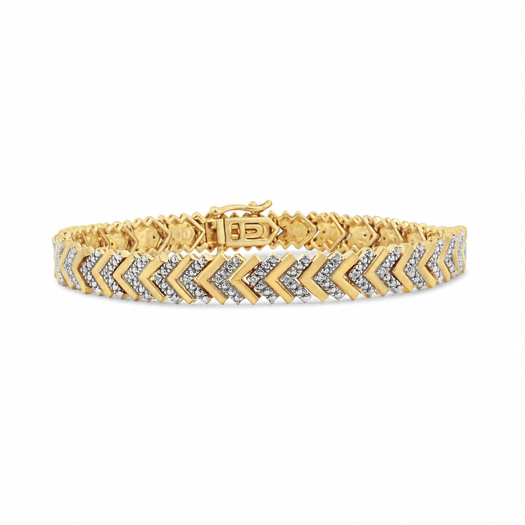 .925 Sterling Silver 1/6 Cttw Round-Cut Diamond Chevron Wave 7.25" Link Bracelet (I-J Color, I3 Clarity)