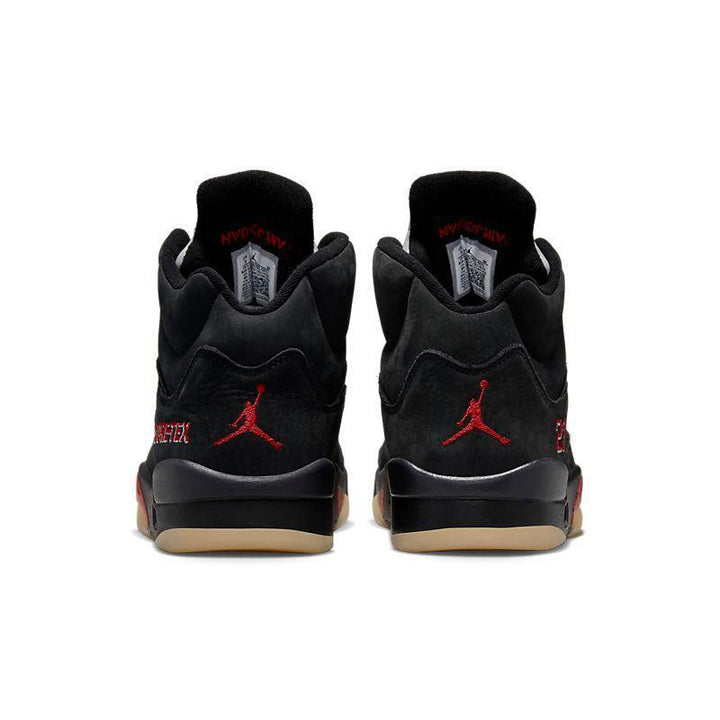 Air Jordan 5 Retro &