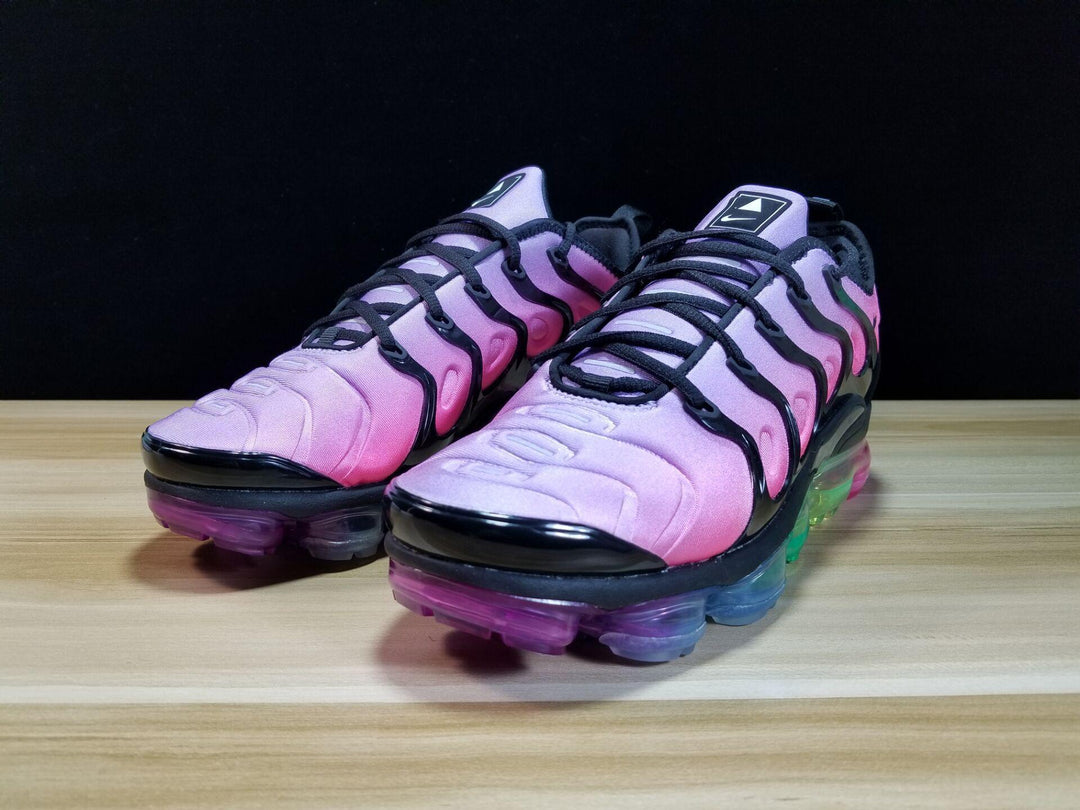 Nike Air VaporMax Plus &