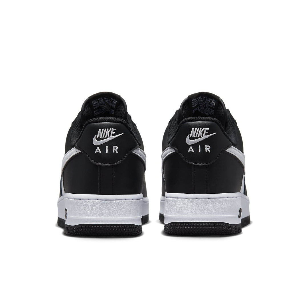 Nike Air Force 1 &