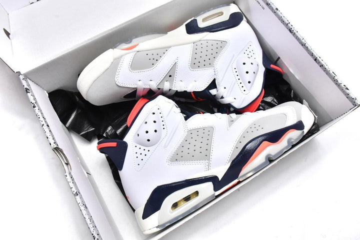 Air Jordan 6 Retro &