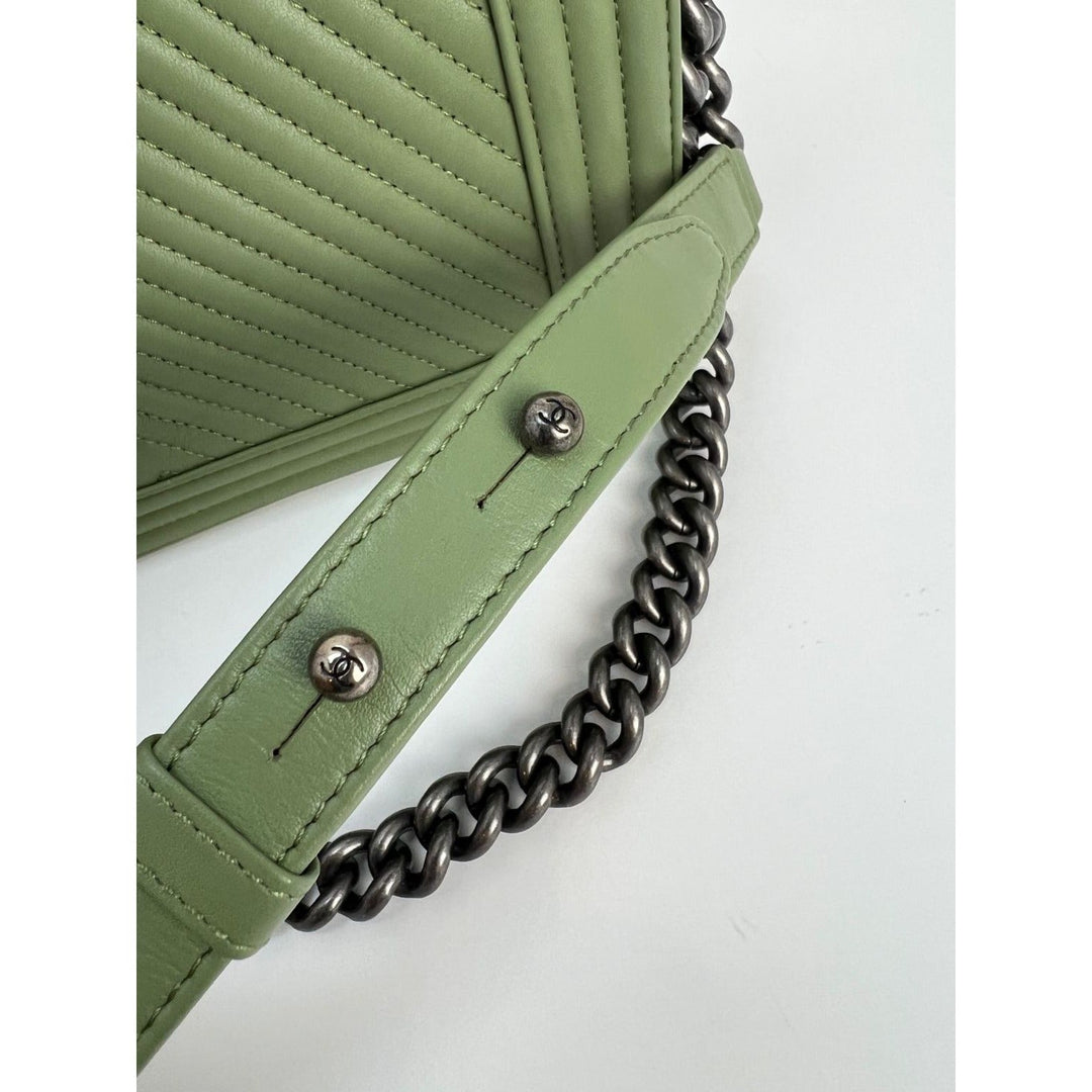 Chanel Medium Boy Flap light green calfskin bag – STORE 7994