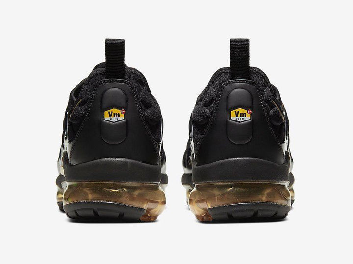 Nike Air VaporMax Plus &