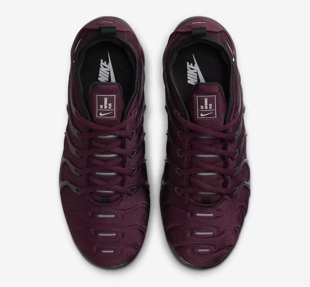 Nike Air VaporMax Plus &