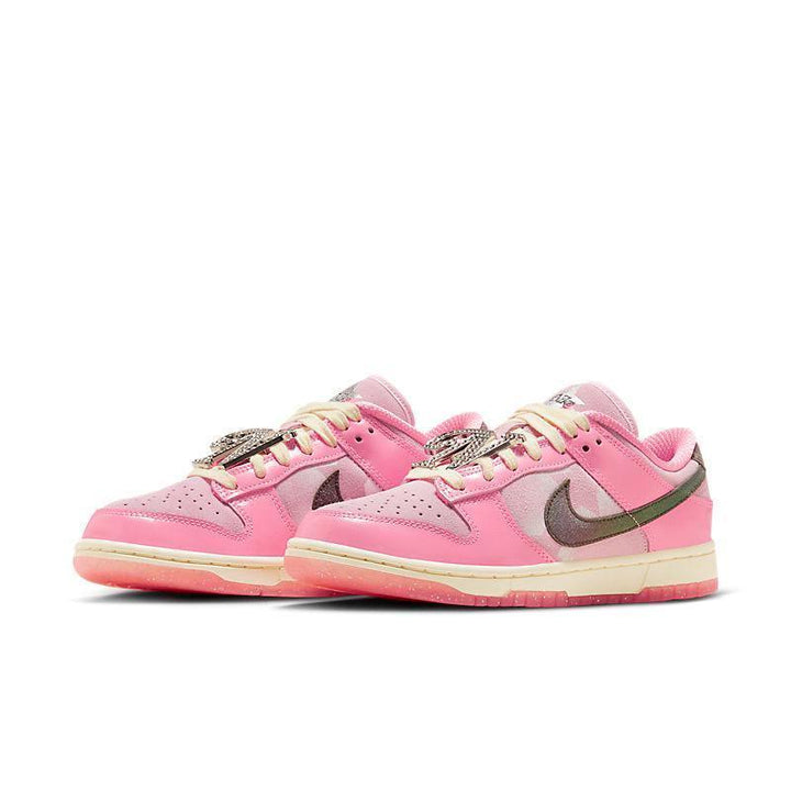 Nike Dunk Low &
