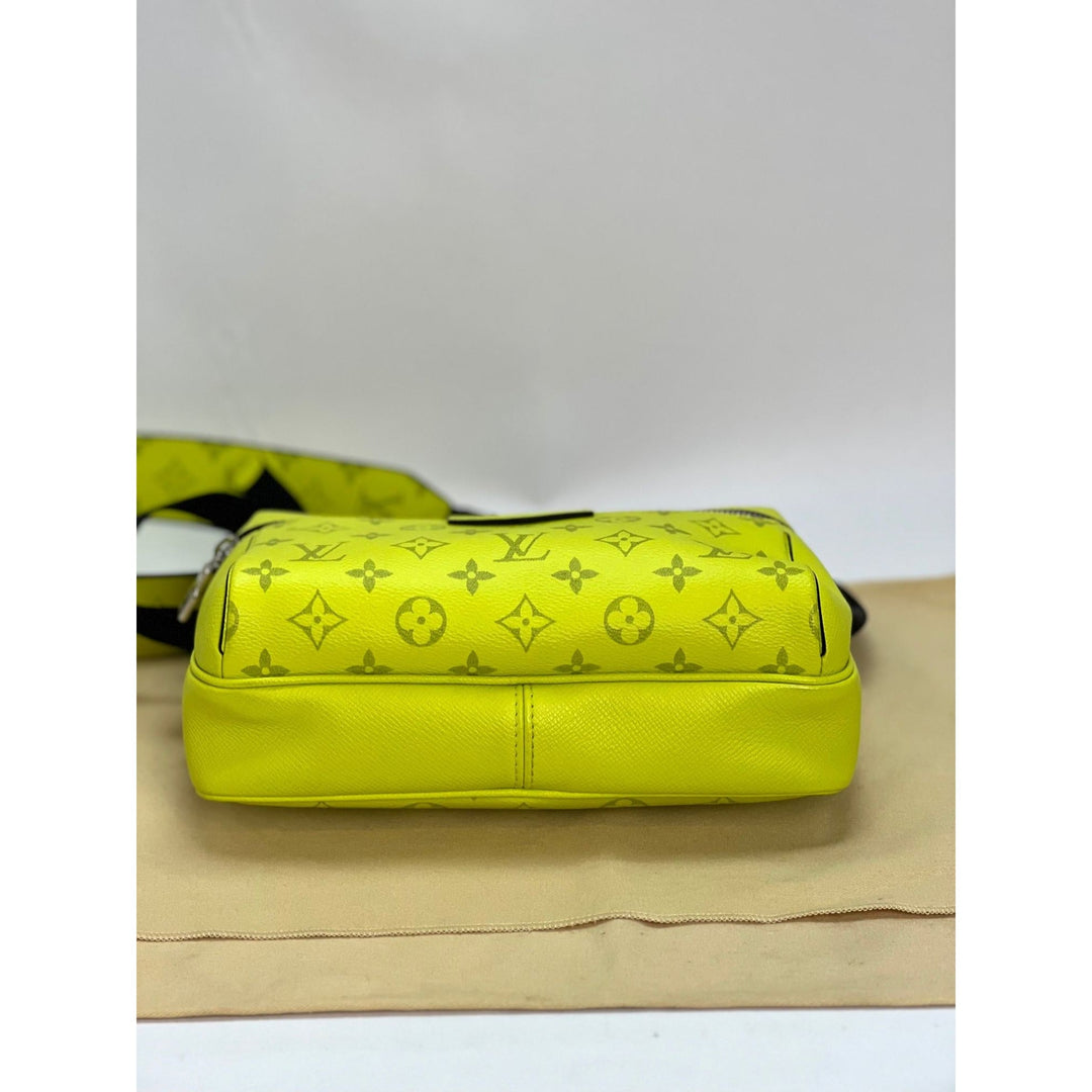 Louis Vuitton Taigarama Outdoor Messenger yellow bag – STORE 7994