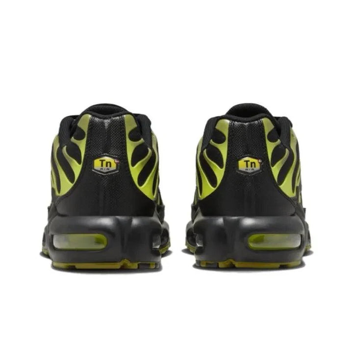 Nike Air Max Plus &