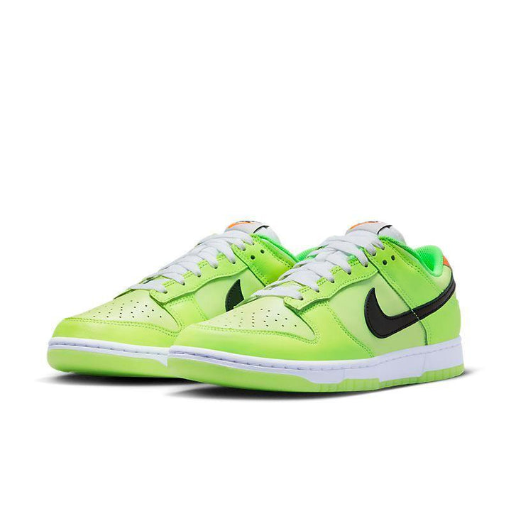 Nike Dunk Low &
