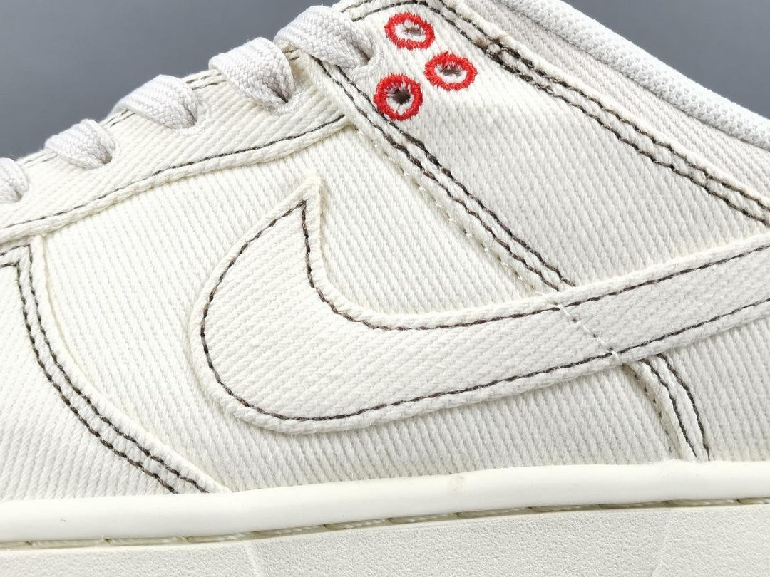Nike Dunk Low &