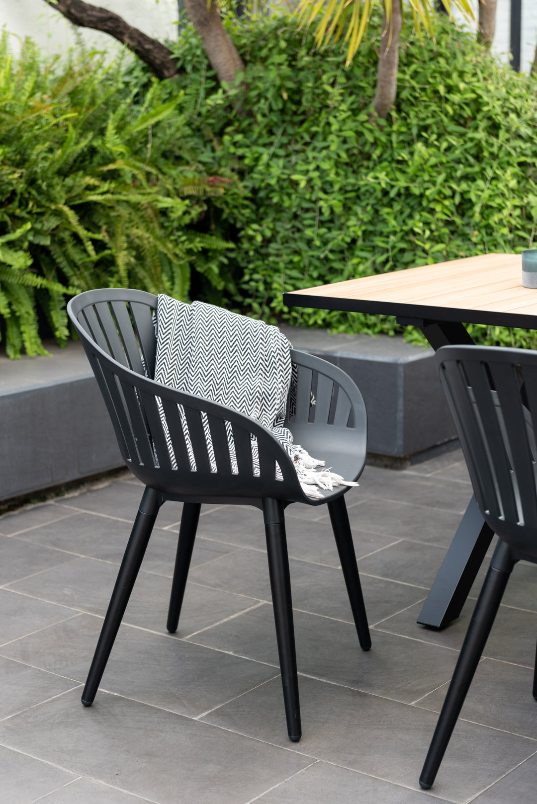Panama Dark Rectangular Table and 6 Nassau Black Aluminum