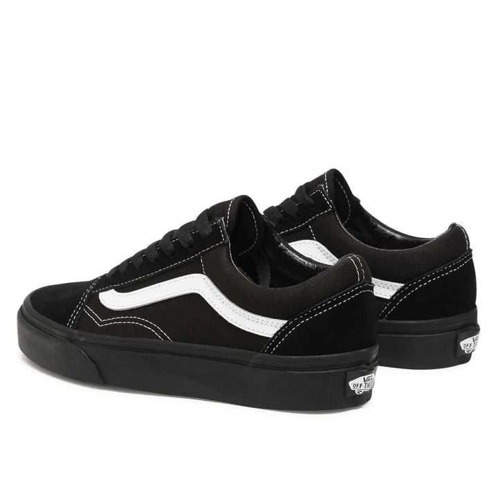 VANS sneakers and streetwear collection at STORE 7994