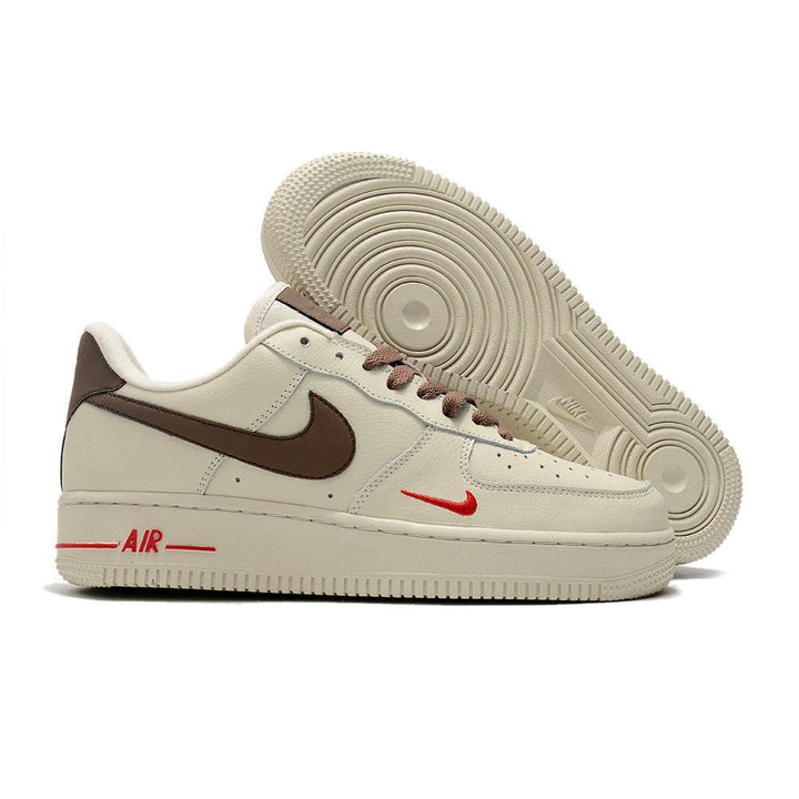 Nike Air Force 1 &