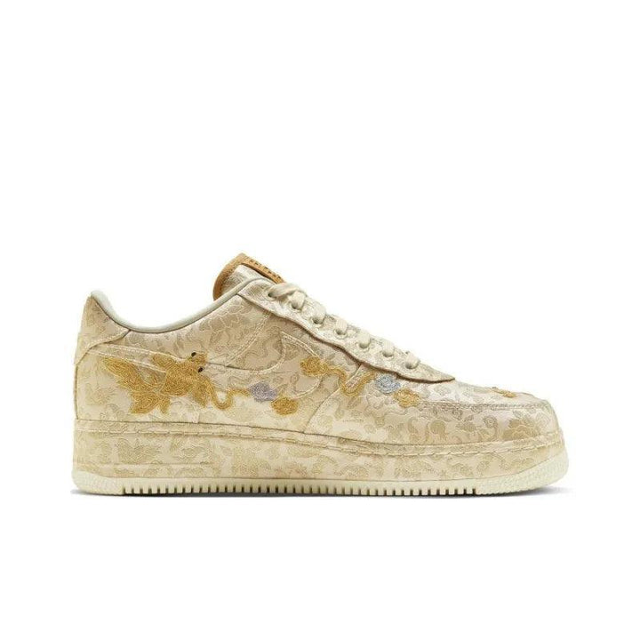 Nike Air Force 1 Low &