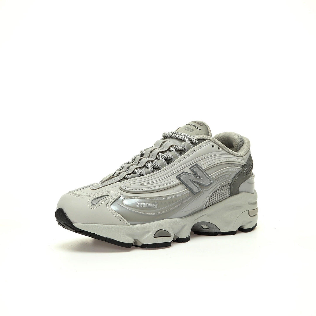New Balance 1000 &