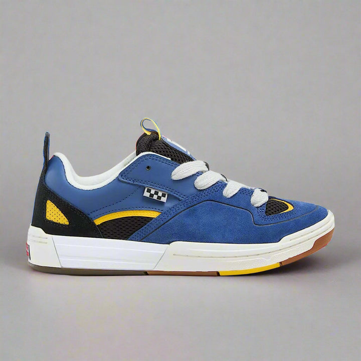 VANS sneakers and streetwear collection at STORE 7994