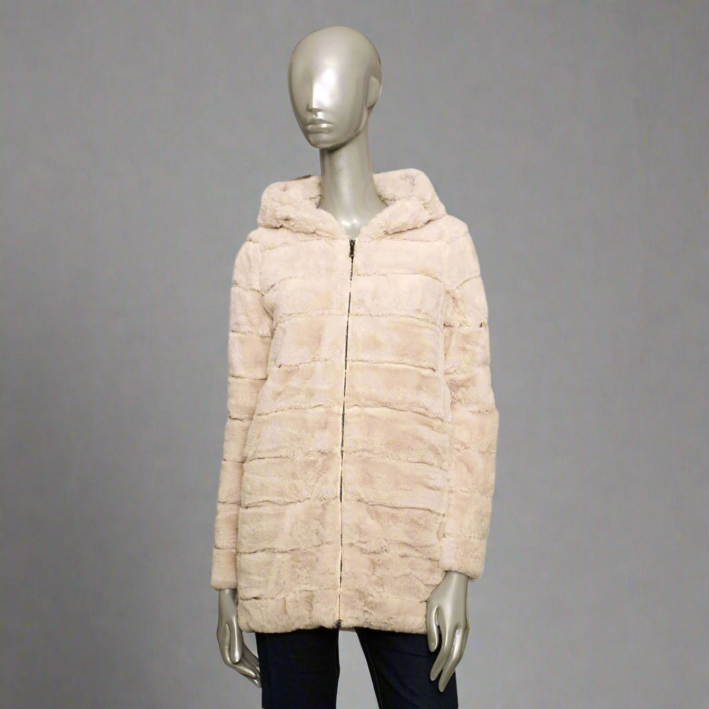 Comfortable Italian designed coats & jackets in mid, 3/4 and hooded designs