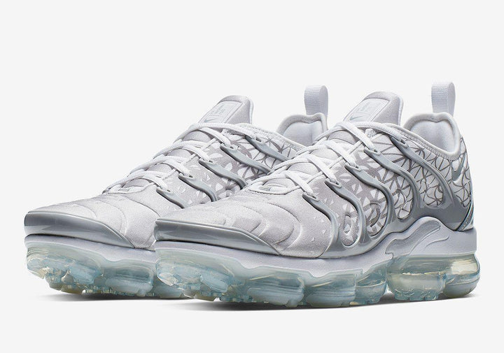 Nike Air VaporMax Plus &