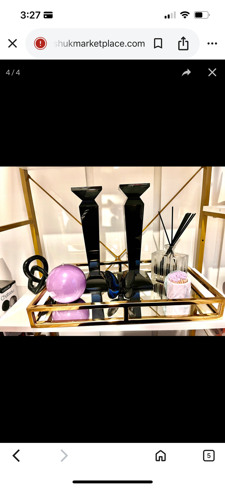 Black lainy candlesticks